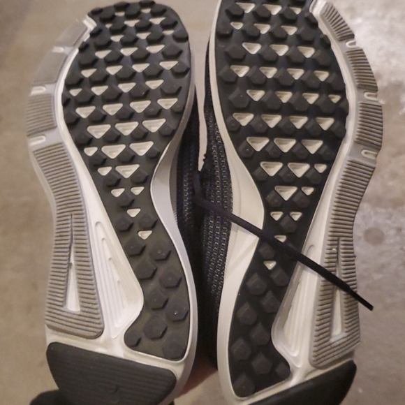 Women's Nike Running Sneakers (7.5) - Picture 4 of 4